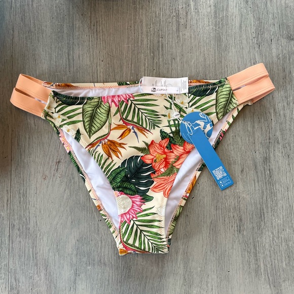 Cupshe Bikini - Picture 3 of 8